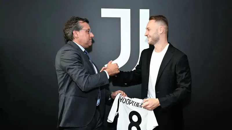 Teun Koopmeiners vẫn chưa khẳng định tài năng ở Juventus
