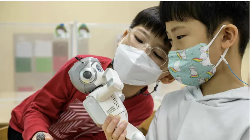 Robot cỡ nhỏ từng được dùng làm công cụ hỗ trợ giảng dạy ở các trường mẫu giáo Hàn Quốc. Ảnh : Getty Images
