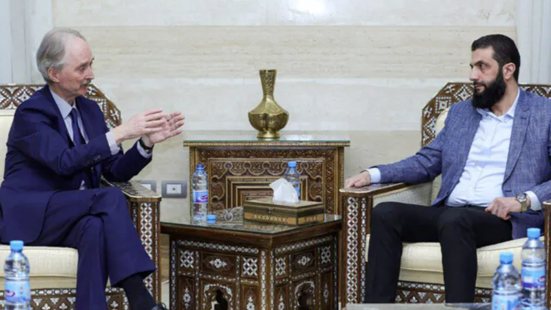 Thủ lĩnh nổi dậy ở Syria gặp Đặc phái viên LHQ