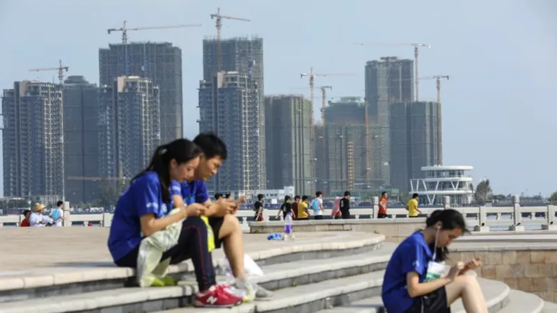 Hải Nam đang chuẩn bị triển khai hệ thống hải quan độc lập vào cuối năm nay, một cột mốc quan trọng trong lộ trình trở thành cảng thương mại tự do. Ảnh: Reuters