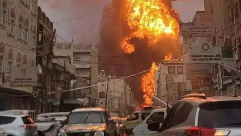 Israel không kích thủ đô Sanaa của Yemen sau vụ phóng tên lửa chùm đầu tiên của Houthi. Ảnh: Mạng lưới Ả Rập | Ảnh: Arab Networks
