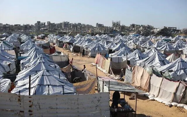 Người dân Palestine tị nạn ở thành phố Gaza. Ảnh : Times of Israel