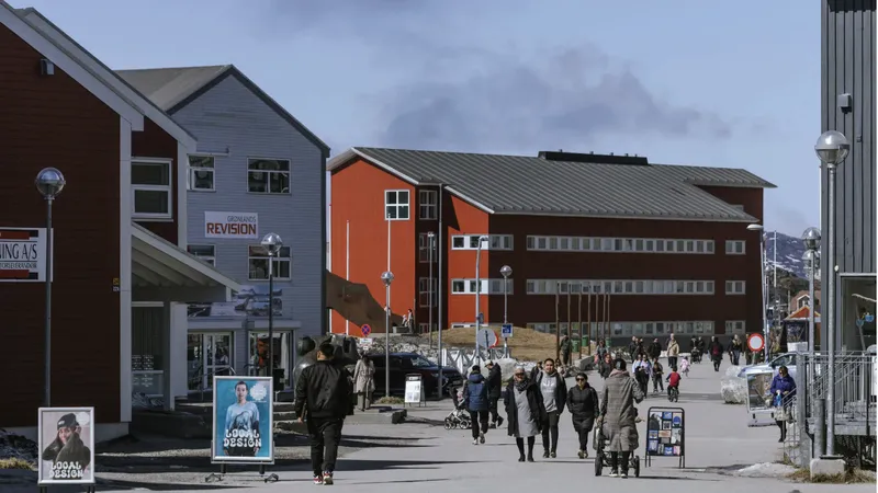 Trung tâm thành phố Nuuk, Greenland. Ảnh : New York Times 