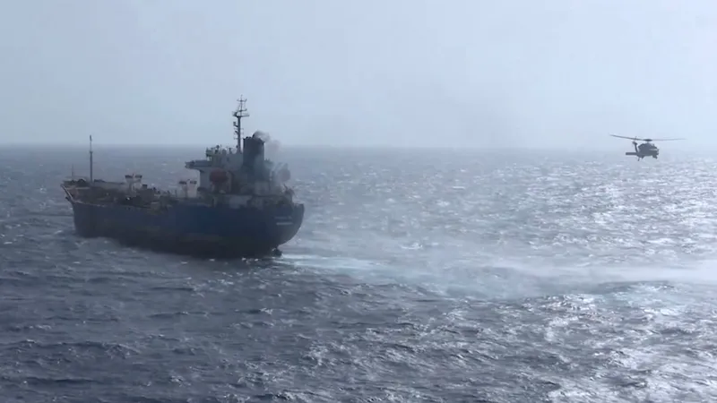 Tàu chở dầu M/T Celestial Sea treo cờ Iran bị yêu cầu thay đổi lộ trình. Ảnh: US CENTCOM