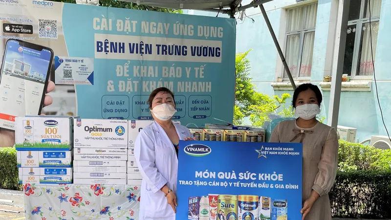 Tiếp sức cho các bác sĩ và bệnh nhi mắc Covid-19 tại Bệnh viện Trưng Vương TPHCM