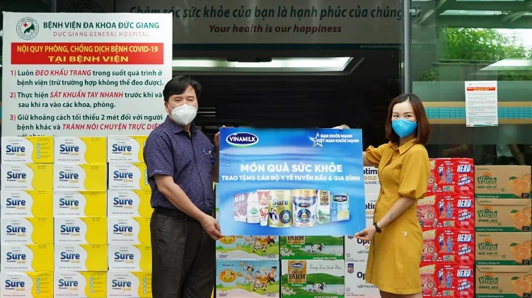 Vinamilk tăng cường tiếp sức lực lượng y tế tuyến đầu chống dịch