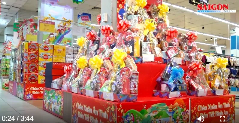 Giỏ quà Tết khởi động phục vụ nhu cầu mua sắm người dân
