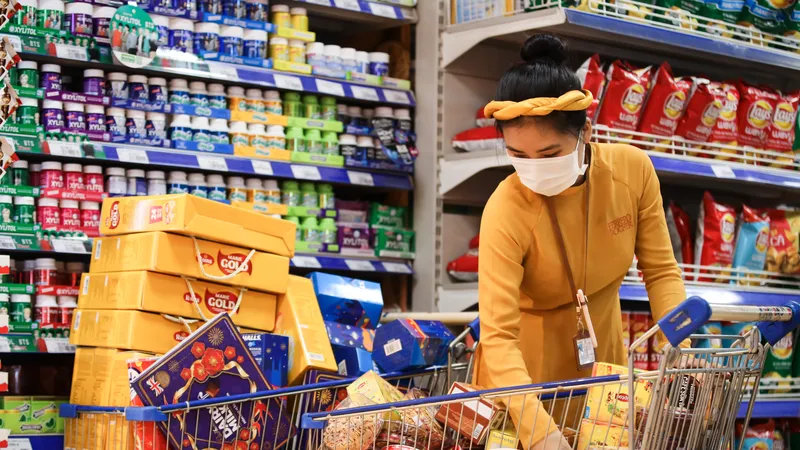 Áp dụng giảm thuế VAT, Co.opmart giảm giá nhiều hàng hóa