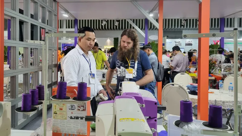 Triển lãm ngành dệt may tại Việt Nam hấp dẫn doanh nghiệp ngoại