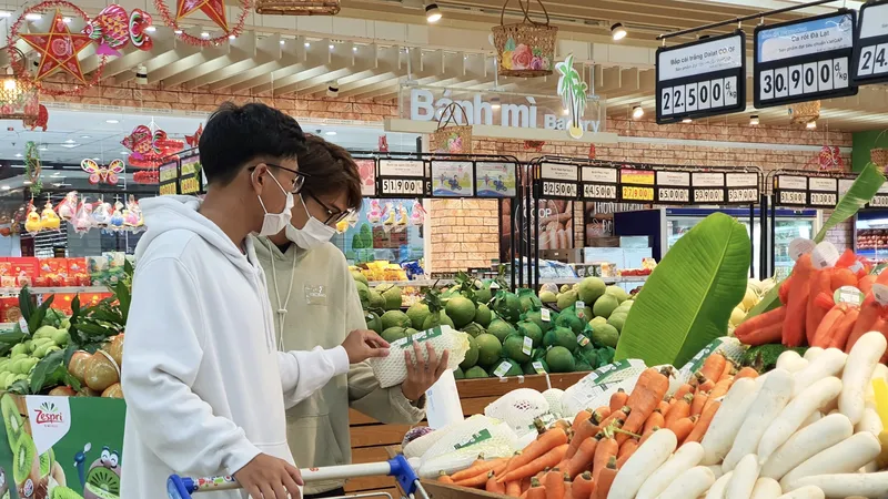 Hàng trăm siêu thị Co.opmart đồng loạt khuyến mãi hàng ngàn sản phẩm hàng Việt
