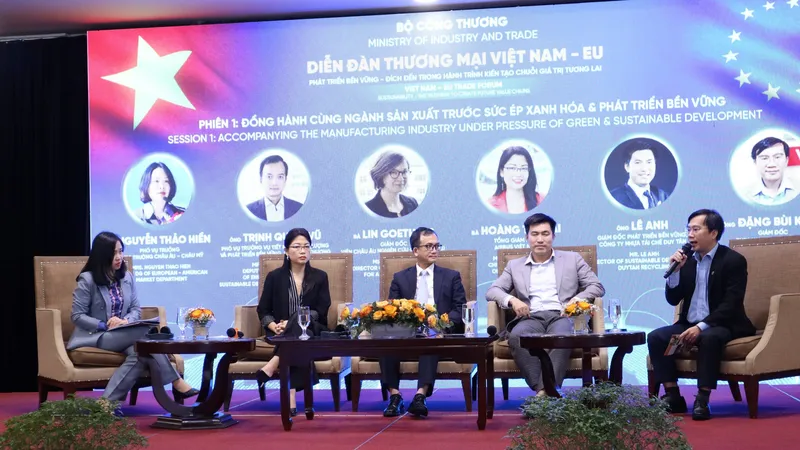 Các chuyên gia và doanh nghiệp thảo luận về giải pháp vượt rào cản kỹ thuật để xuất khẩu hàng hóa vào thị trường Châu Âu tại diễn đàn