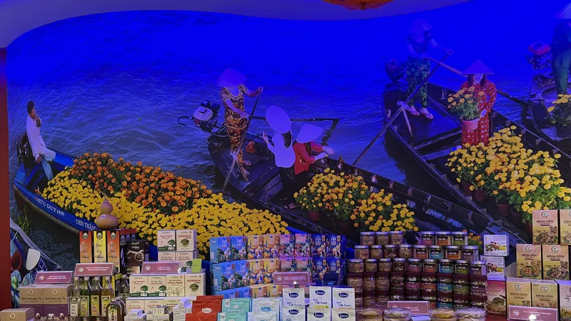 Hơn 100 doanh nghiệp đã trưng bày sản phẩm của mình tại "Tuần lễ Triển lãm sản phẩm ngành lương thực thực phẩm năm 2023"