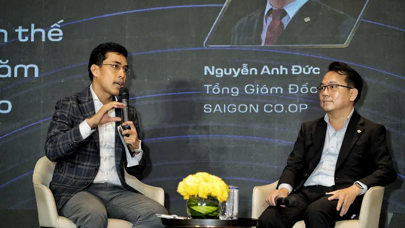 Ông Nguyễn Anh Đức, Tổng giám đốc Saigon Co.op tham gia đối thoại tại diễn đàn