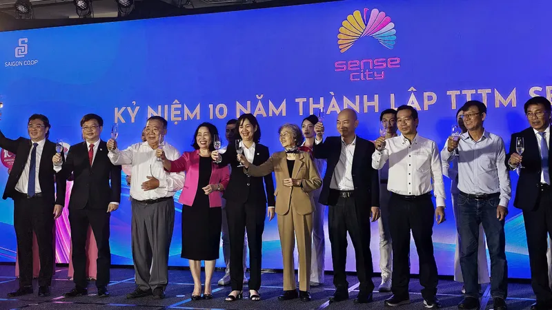 Các đại biểu tham dự Lễ kỷ niệm 10 năm thành lập Sense City