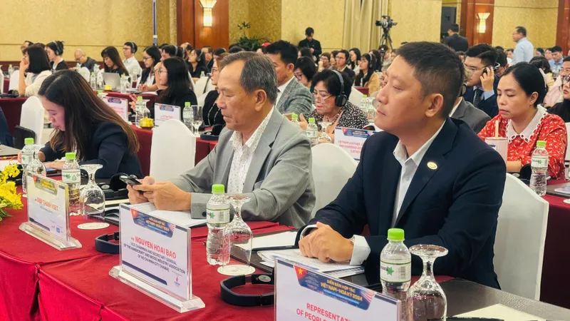 Đông đảo đại biểu tham dự Diễn đàn Hợp tác Việt Nam - Hoa Kỳ. Ảnh ĐÌNH DƯ