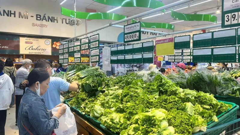 Co.opmart Quy Nhơn duy trì hàng hóa dồi dào, bình ổn giá giữa biến động thị trường