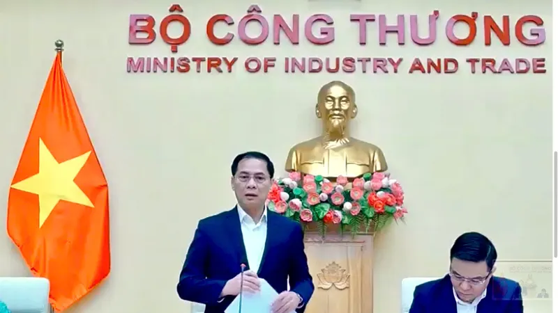 Phó Thủ tướng Bùi Thanh Sơn phát biểu chỉ đạo tại hội nghị. Ảnh Minh Xuân