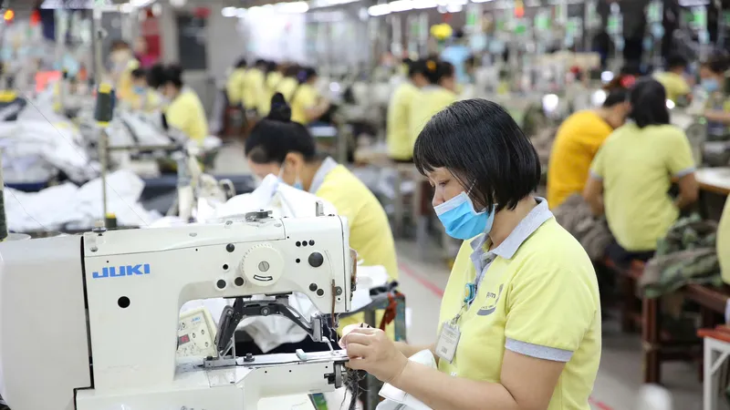 Doanh nghiệp không cần tính phát thải cho toàn bộ nhà máy nếu muốn tăng lợi thế cạnh tranh xuất khẩu vào thị trường Châu Âu. Ảnh HOÀNG HÙNG