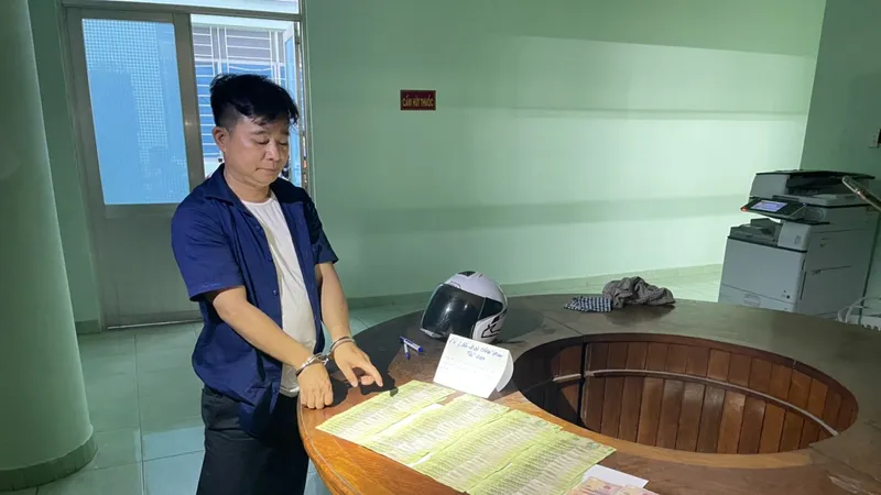 Đối tượng cùng tang vật bị bắt giữ