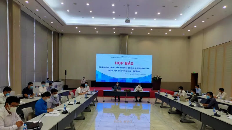 Lãnh đạo tỉnh Bình Dương giải đáp các thắc mắc về phòng chống dịch Covid-19 trên địa bàn