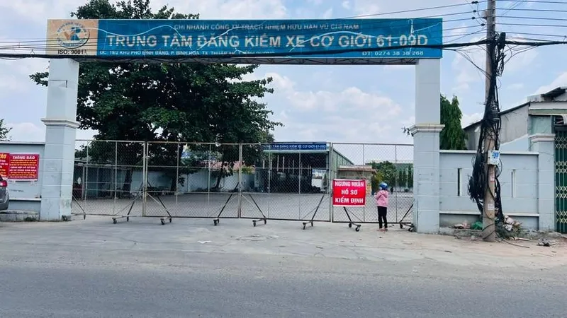 Bắt Giám đốc Trung tâm Đăng kiểm xe cơ giới 61-09D và 4 nhân viên 