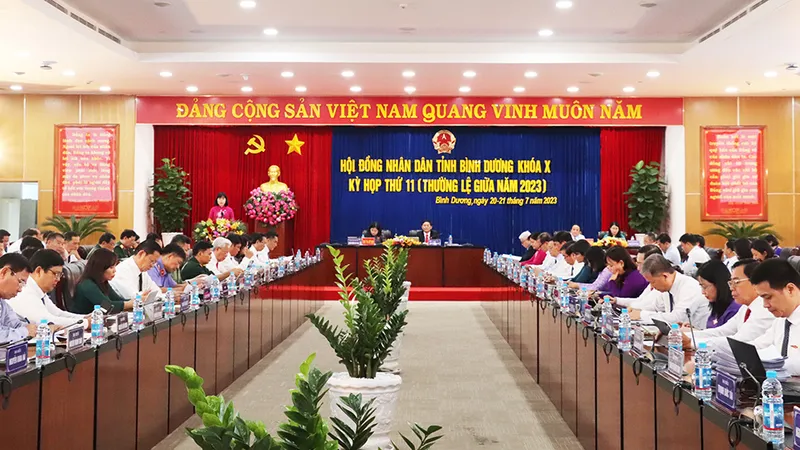 Bình Dương thông qua 22 nghị quyết quan trọng 