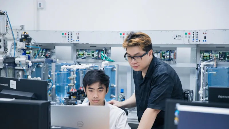 Sinh viên học tập tại VGU