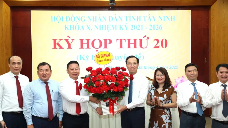 Ông Đoàn Trung Kiên được bầu làm Phó Chủ tịch UBND tỉnh Tây Ninh