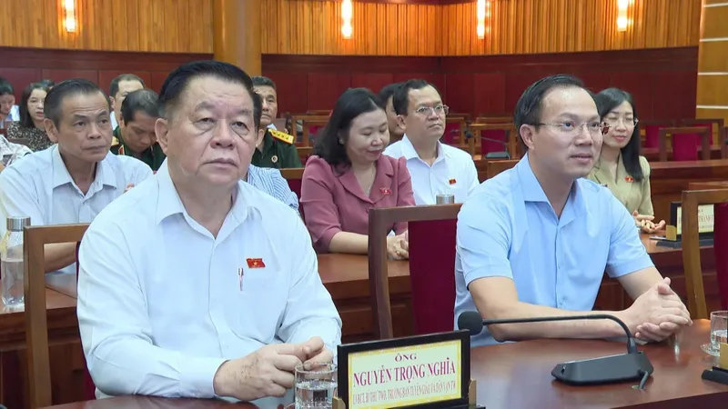 Tri ân gia đình chính sách và triển khai chương trình “Rạng ngời đôi mắt Việt Nam”