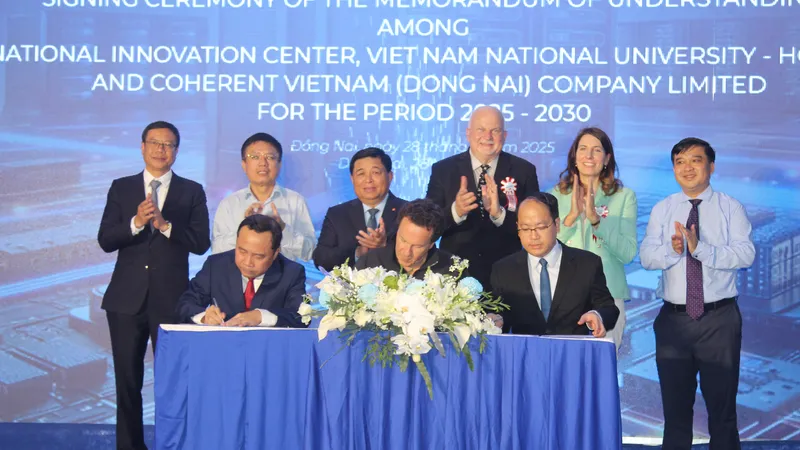 Khánh thành nhà máy Coherent hơn 120 triệu USD tại KCN Nhơn Trạch 1