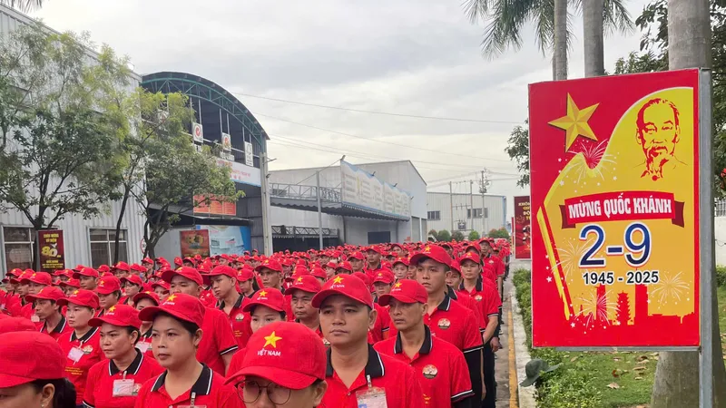 Hơn 1.300 lao động được xem phim tư liệu nhân kỷ niệm Quốc khánh 2-9