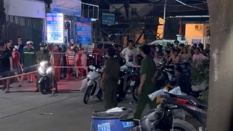 Lực lượng công an phong tỏa hiện trường vụ việc