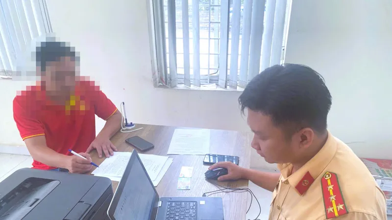 Đồng Nai: Xử phạt tài xế đi sai làn đường từ tin báo của người dân