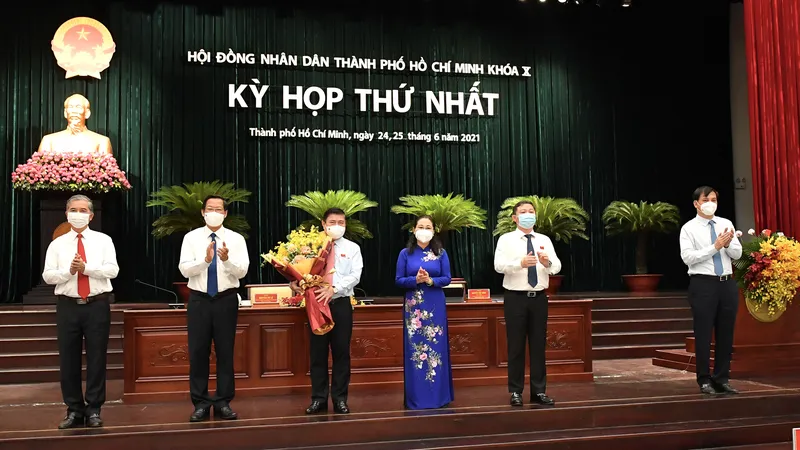Đại biểu HĐND TPHCM trong kỳ họp thứ nhất khóa X nhiệm kỳ 2021-2026