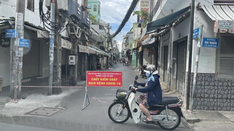 TPHCM gỡ bỏ các chốt kiểm soát liên quận, huyện