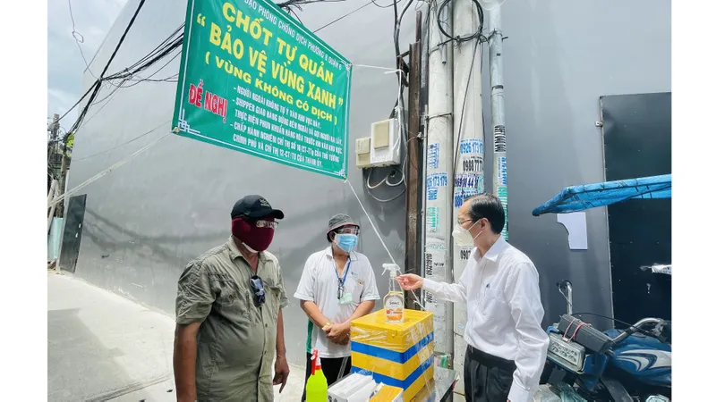Ghi nhận sự đóng góp của người dân tham gia tự quản chốt bảo vệ “vùng xanh”
