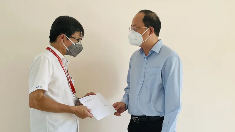 Phó Bí thư Thành ủy TPHCM Nguyễn Hồ Hải thăm hỏi, động viên y bác sĩ ở huyện Củ Chi