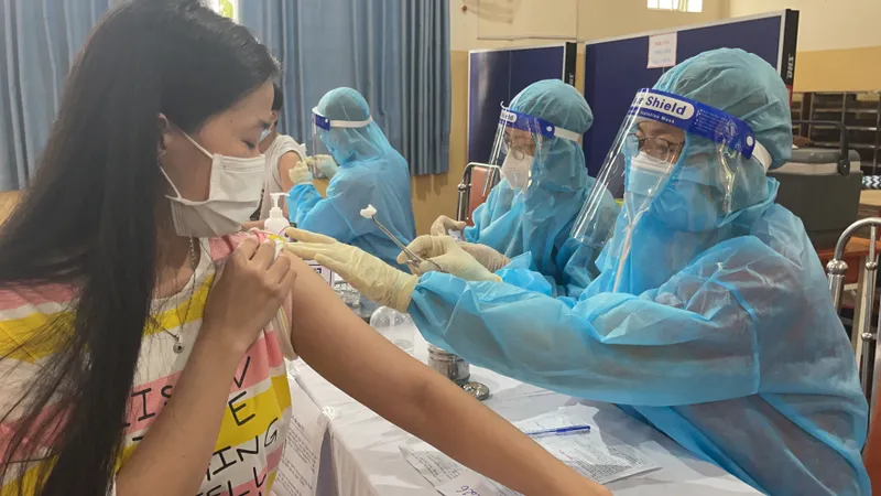 Cần Giờ đẩy nhanh tiêm vaccine mũi 2, hiện được 20% dân số