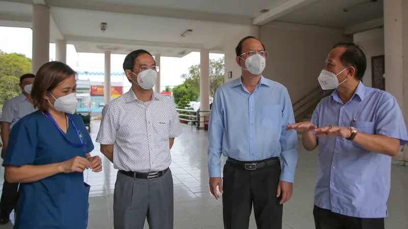 Chuẩn bị khu cách ly điều trị F0 không đủ điều kiện cách ly tại nhà