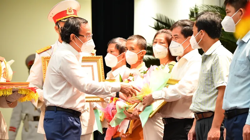 Lực lượng chi viện vào TPHCM bằng cả lương tâm và sự hy sinh