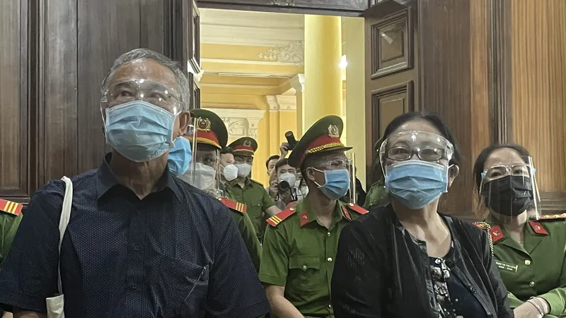 Trước tòa, nữ đại gia Dương Thị Bạch Diệp nói “không hiểu” cáo trạng 