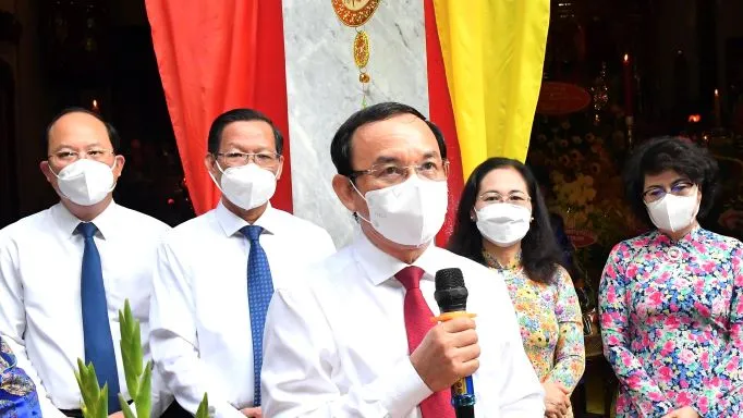 Lãnh đạo TPHCM dự Lễ Khai hạ - Cầu an tại Lăng Ông Bà Chiểu