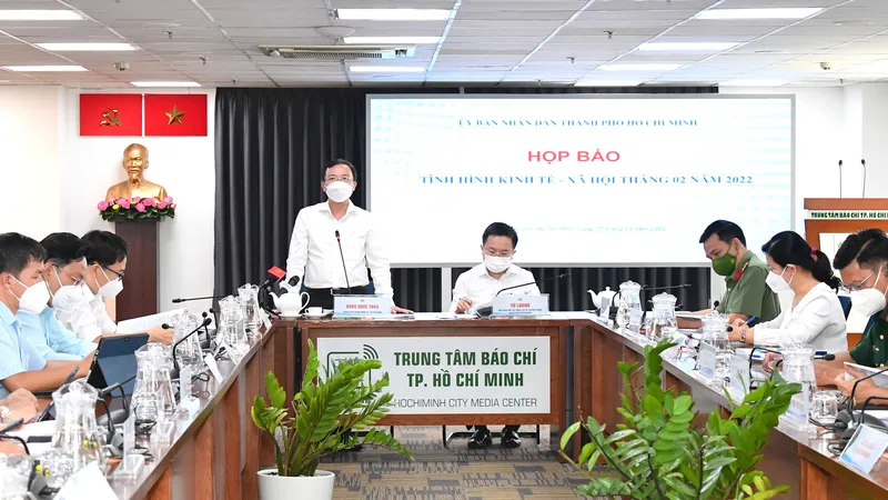 Chủ tịch nước Nguyễn Xuân Phúc chủ trì hội nghị xúc tiến đầu tư vào huyện Hóc Môn và Củ Chi