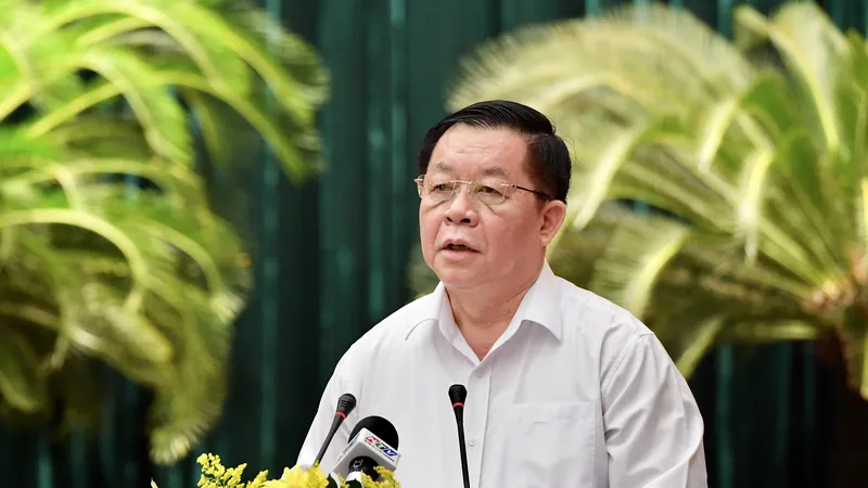 Trưởng Ban Tuyên giáo Trung ương Nguyễn Trọng Nghĩa phát biểu. Ảnh: VIỆT DŨNG