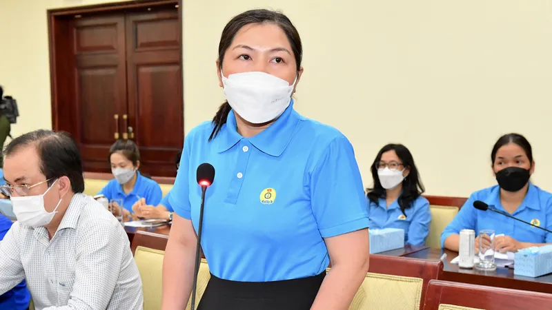 Hội nghị tiếp xúc cử tri nữ công nhân, viên chức, lao động năm 2022. Ảnh: VIỆT DŨNG 