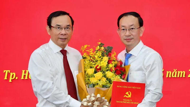 Phó Chánh Văn phòng Thành ủy TPHCM giữ chức Bí thư Quận ủy quận 4