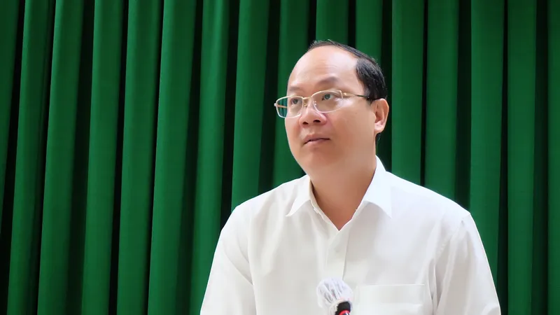 Tìm giải pháp khuyến khích và bảo vệ cán bộ năng động, sáng tạo vì lợi ích chung