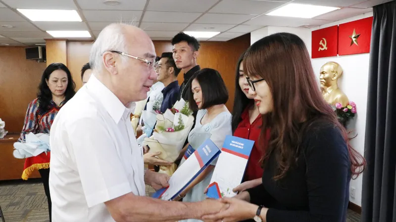 TPHCM khen thưởng bổ sung tác phẩm đoạt giải Báo chí quốc gia và Búa liềm vàng