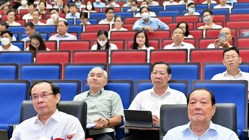 TPHCM nghiên cứu, học tập, quán triệt Nghị quyết Hội nghị Trung ương 6, khóa XIII
