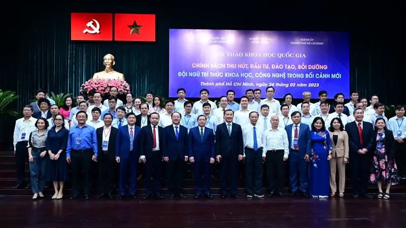 Cần thử nghiệm cơ chế, chính sách trọng dụng nhân tài 